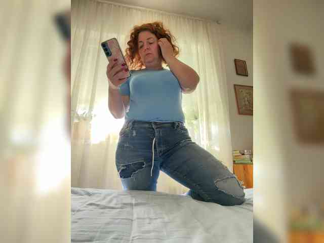 LadyReda webcam