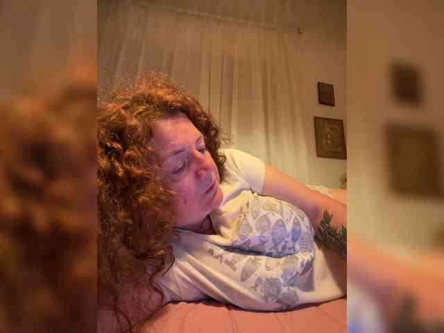 LadyReda webcam