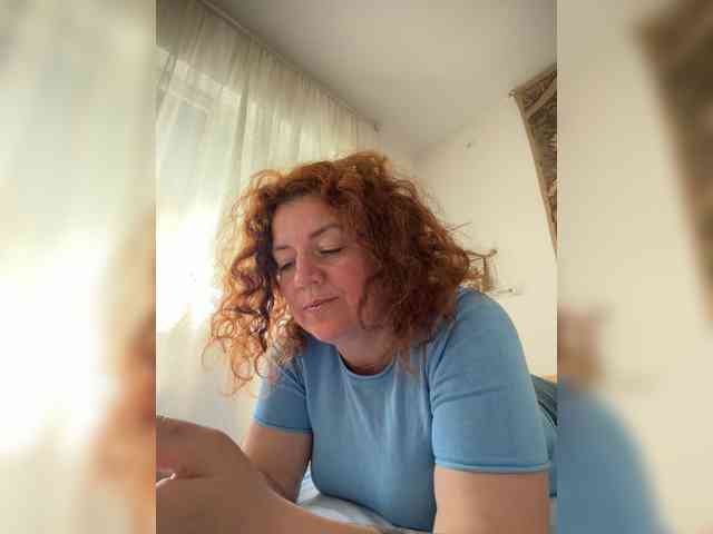 LadyReda webcam