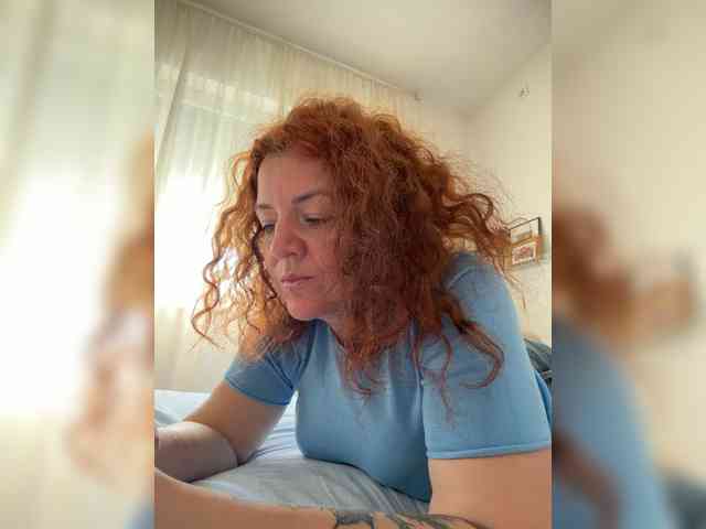 LadyReda webcam