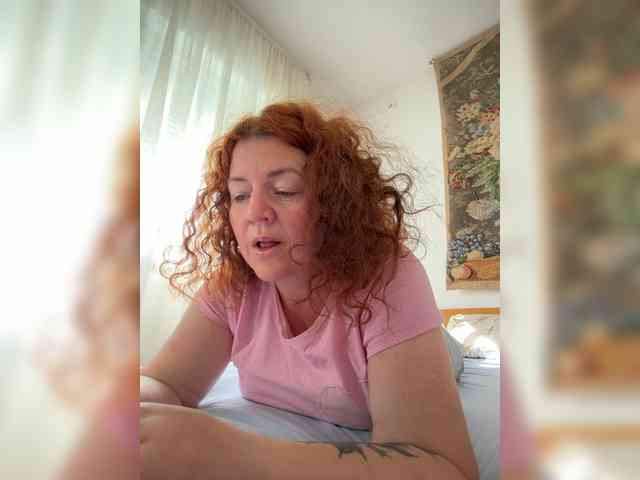 LadyReda webcam