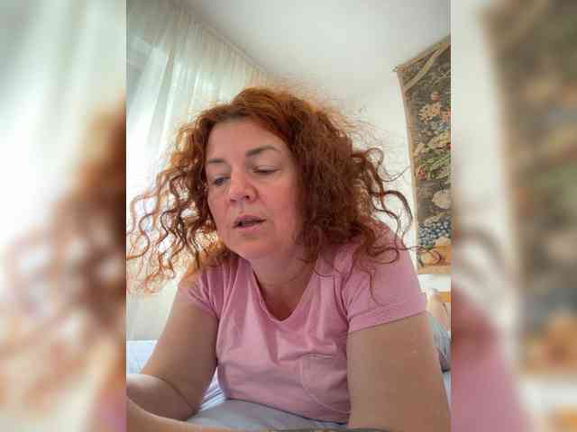 LadyReda webcam