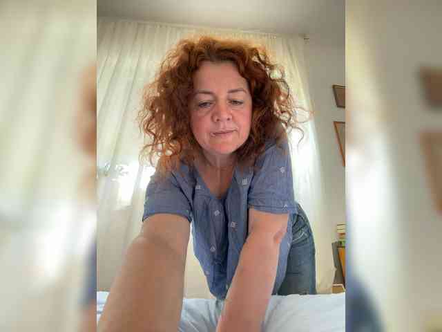 LadyReda webcam