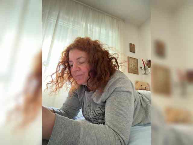 LadyReda webcam