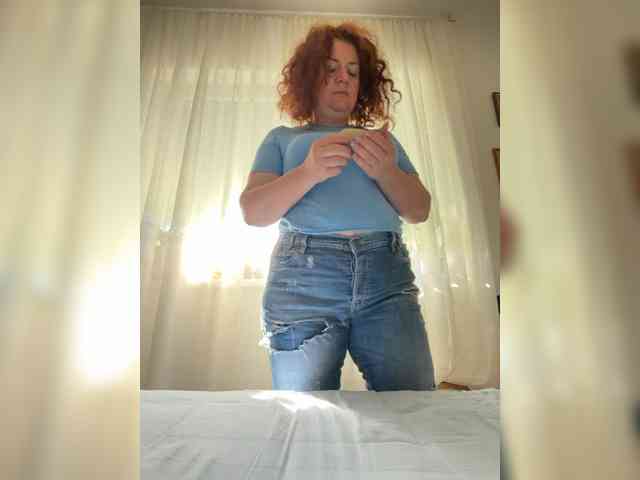 LadyReda webcam