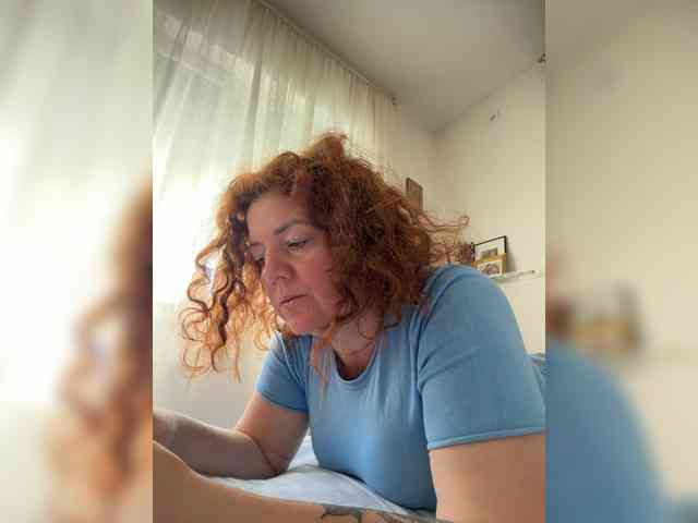 LadyReda webcam