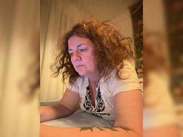 LadyReda webcam