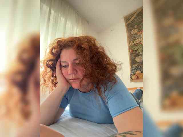 LadyReda webcam
