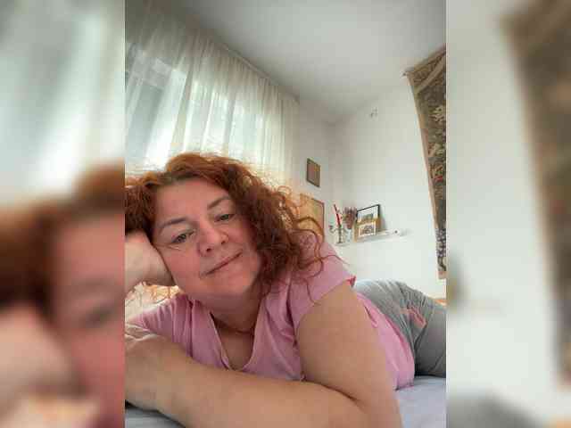 LadyReda webcam