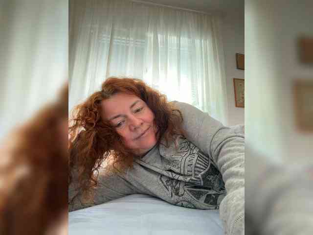 LadyReda webcam