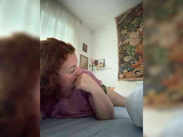LadyReda webcam