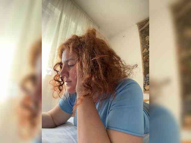 LadyReda webcam
