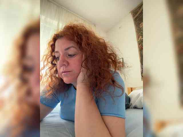 LadyReda webcam