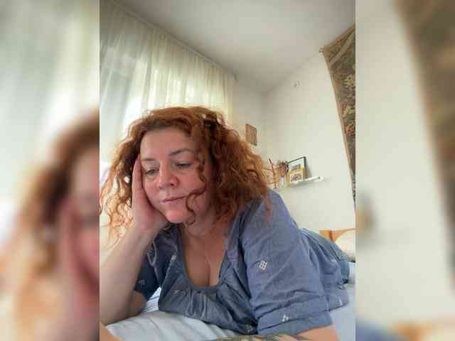 LadyReda webcam