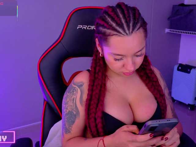 SAMYTATTU21 live cam on BongaCams