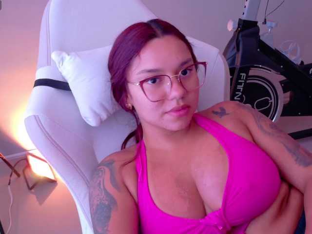 SAMYTATTU21 live cam on BongaCams