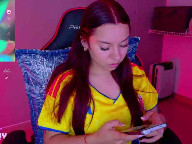 SAMYTATTU21 webcam