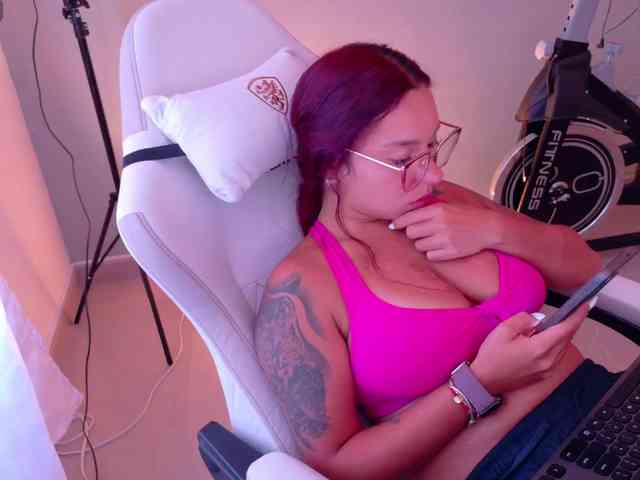 SAMYTATTU21 webcam