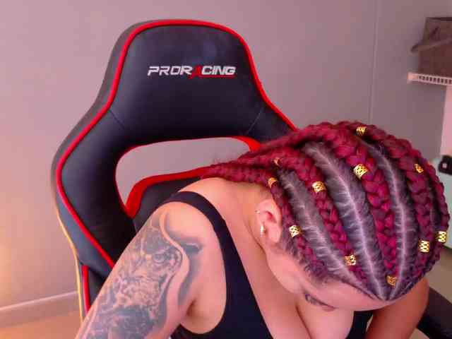 SAMYTATTU21 webcam