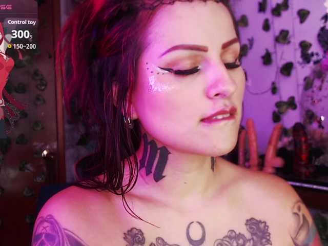 Demon-sofy-1's BongaCams show and profile