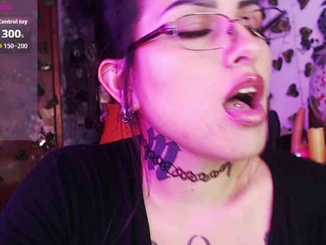 Demon-sofy-1 webcam