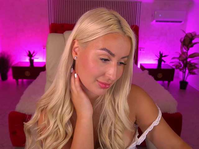 ViolaMe live cam on BongaCams