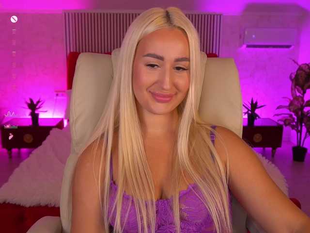 ViolaMe live cam on BongaCams