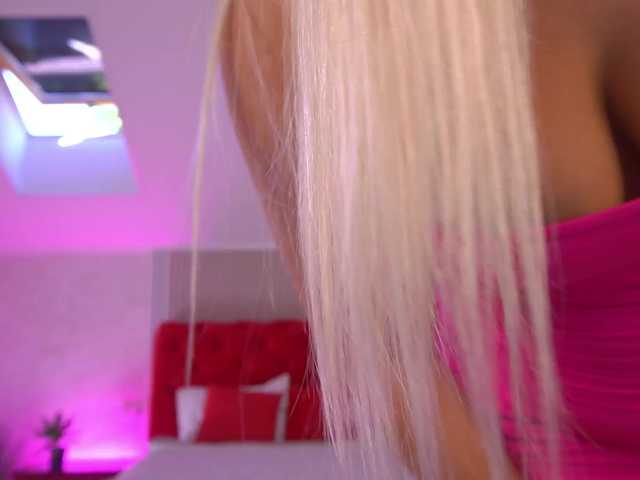 ViolaMe live webcam show