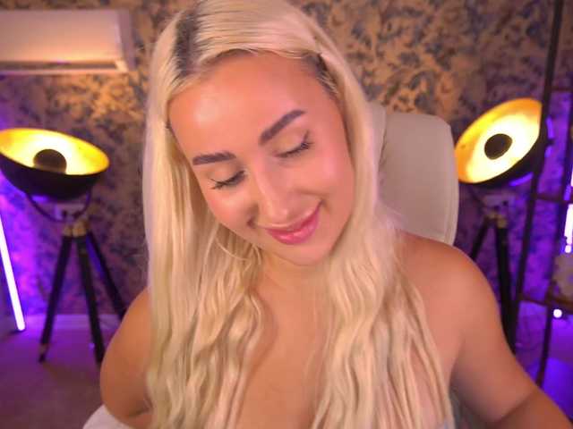ViolaMe live cam on BongaCams