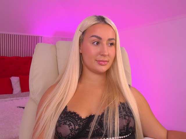 ViolaMe live webcam show