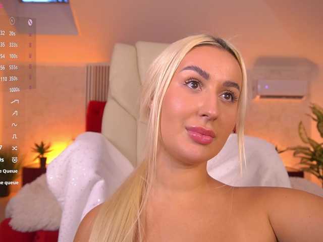 ViolaMe live webcam show