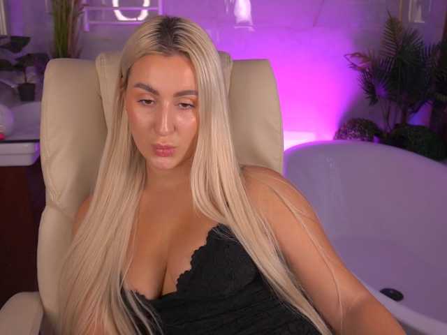 ViolaMe live cam preview