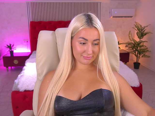 ViolaMe live webcam show
