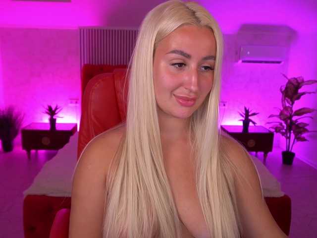 ViolaMe live cam on BongaCams