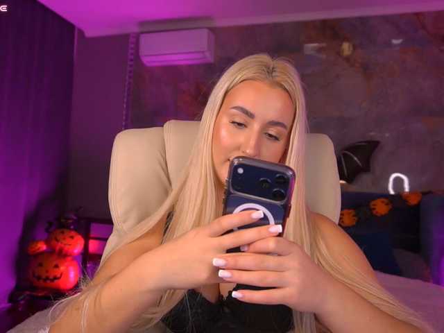 ViolaMe live cam on BongaCams
