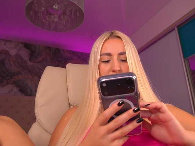 ViolaMe live cam preview