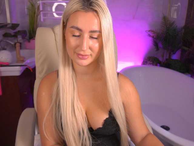 ViolaMe live cam preview
