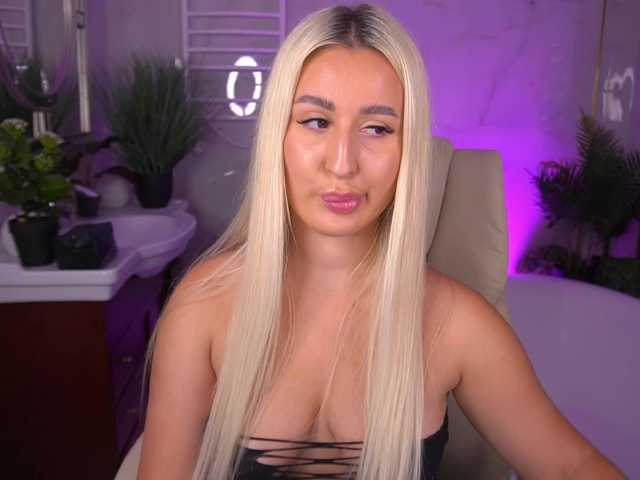 ViolaMe live cam on BongaCams