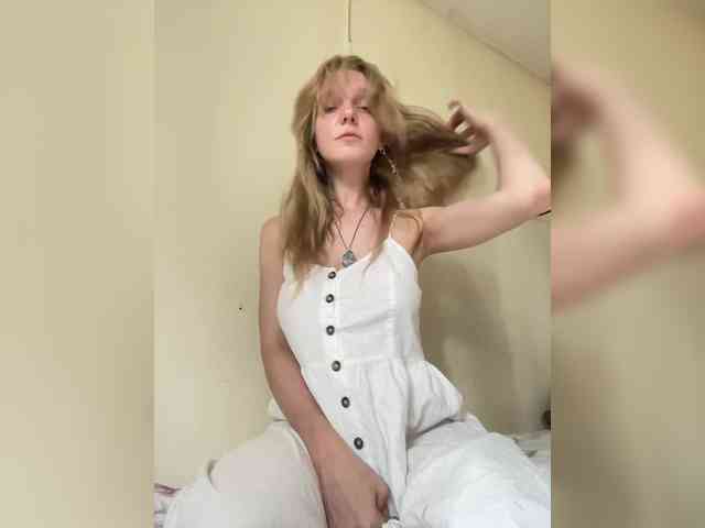 CatinMilkland Live Webcam on BongaCams