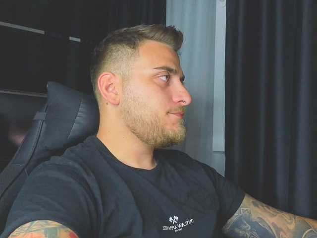 JohhnyLongcock