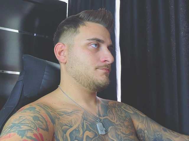 JohhnyLongcock