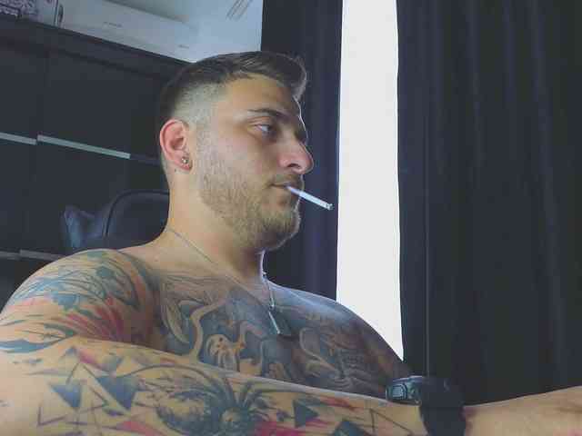 JohhnyLongcock Sex Cam Show