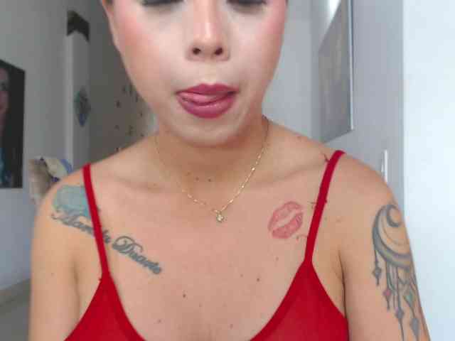 Dannahotxx Sex Cam Show