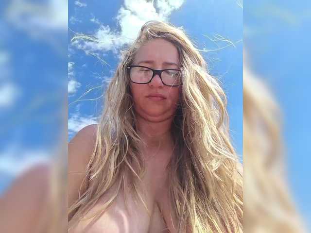 Sexynomad01 live cam on BongaCams