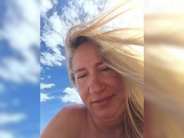 Sexynomad01 live cam on BongaCams