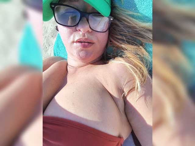 Sexynomad01 live cam on BongaCams