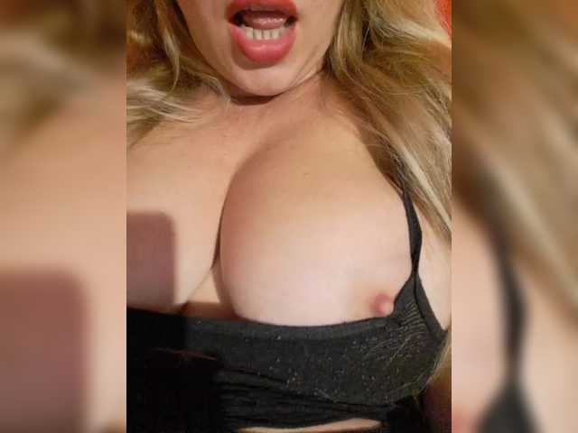 Sexynomad01 live cam on BongaCams