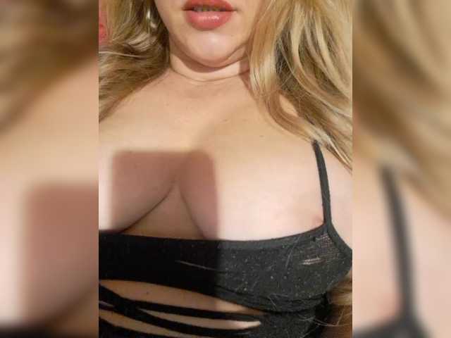 Sexynomad01 live cam on BongaCams