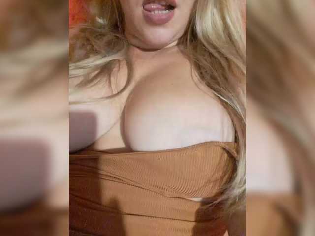Sexynomad01 live cam on BongaCams