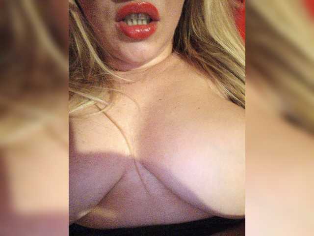 Sexynomad01 live cam on BongaCams